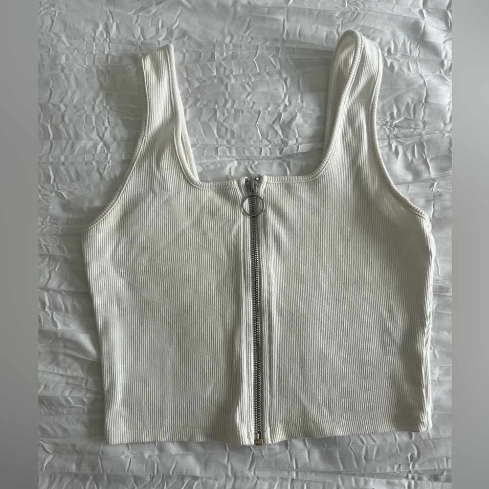 Wild Fable Ribbed Zipper Crop Top Size M (Gently Used)